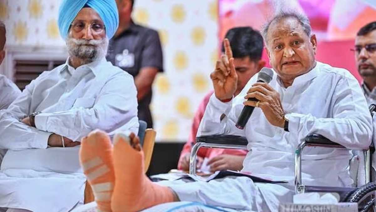 लाल डायरी काल्पनिक सोच, लाल टमाटर पर बात करें प्रधानमंत्री : सीएम गहलोत लाल डायरी काल्पनिक सोच, लाल टमाटर पर बात करें प्रधानमंत्री : सीएम गहलोत